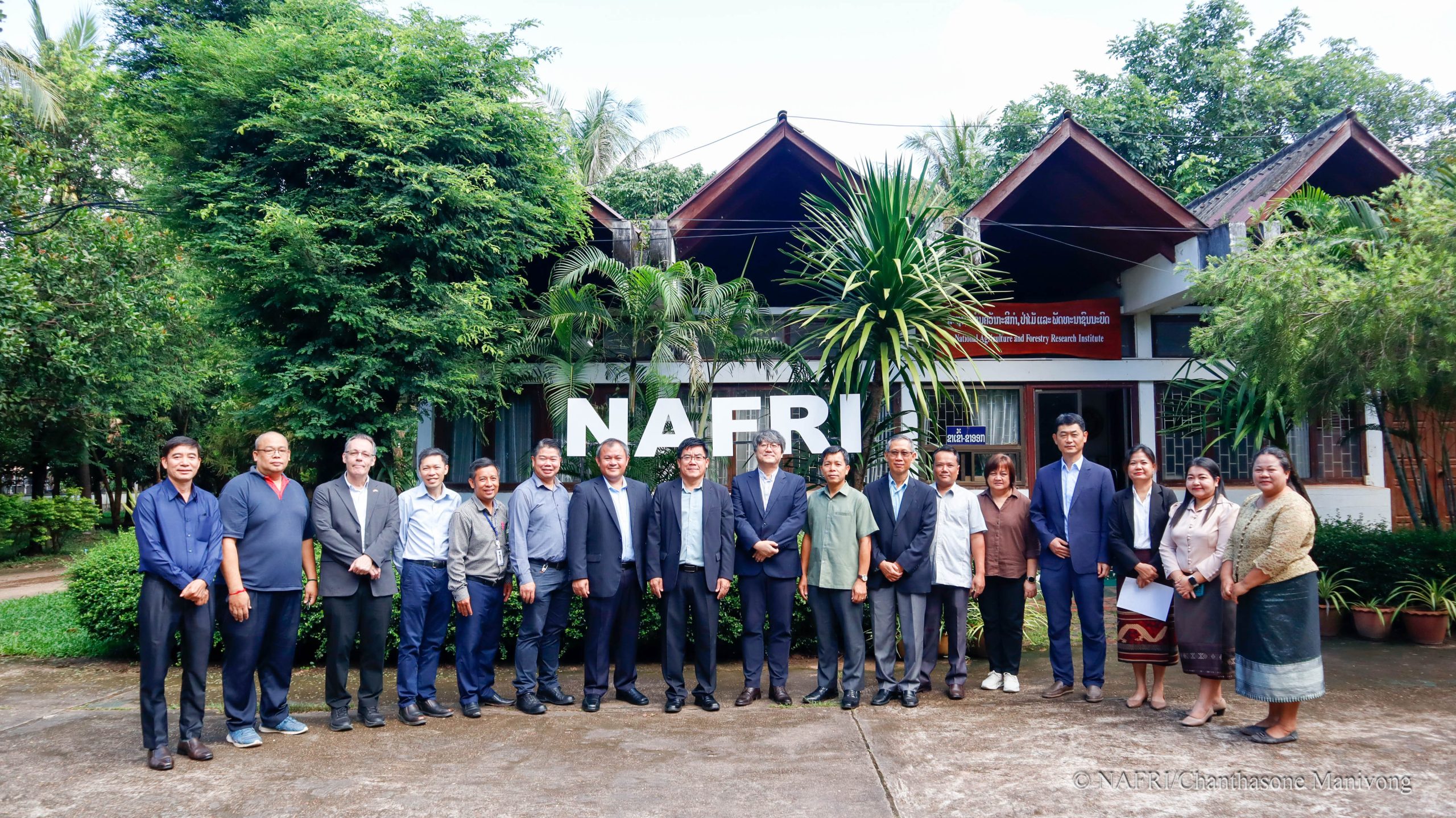 ກອງປະຊຸມການມີສ່ວນຮ່ວມຂອງພາກສ່ວນກ່ຽວຂ້ອງກ່ຽວກັບການເສີມຂະຫຍາຍການຜະລິດເຂົ້າຂະໜາດນ້ອຍ ແລະ ການສ້າງຄວາມເຂັ້ມແຂງລະບົບເມັດພັນເພື່ອຄ້ຳປະກັນສະບຽງອາຫານ ແລະ ຄວາມຕ້ານທານຕໍ່ສະພາບອາກາດໃນລາວ