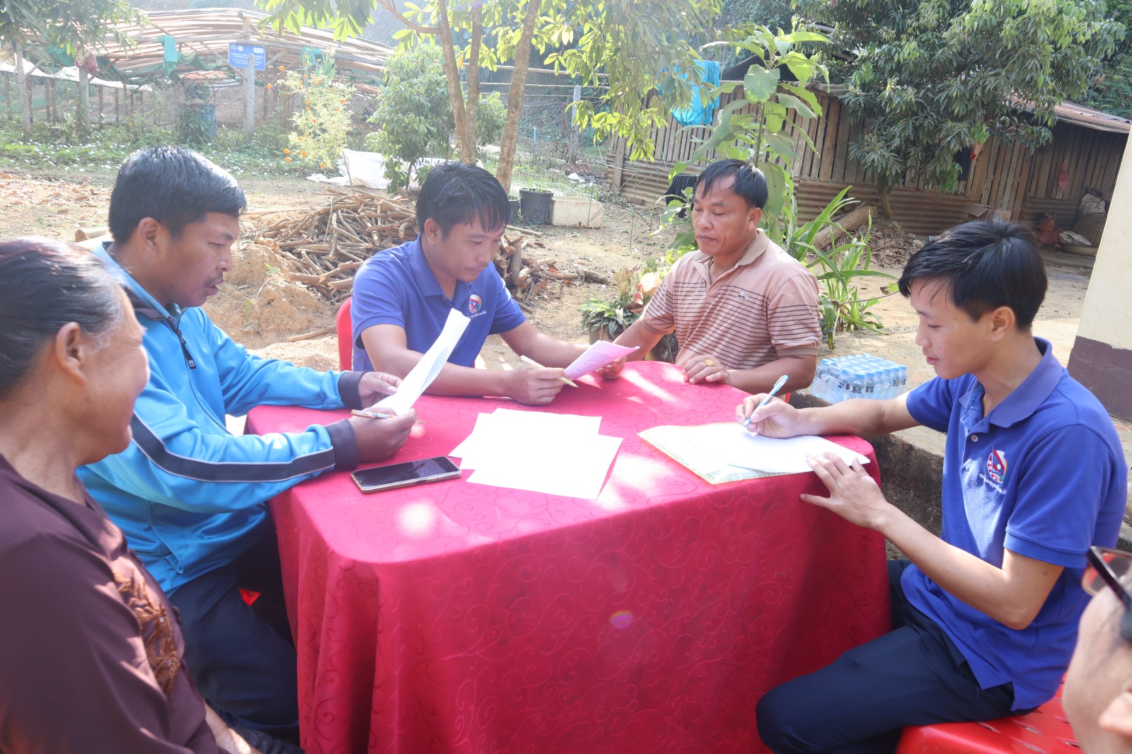 ການລົງຕິດຕາມການຜະລິດພືດຜັກໃນເຮືອນຮົ່ມຂອງຄອບຄົວຕົວແບບຢູ່ 2 ບ້ານ ເປົ້າໝາຍ ຂອງໂຄງການພັດທະນາເຕັກນິກການປັບປຸງພັນພືດຜັກຢູ່ໃນອາຊີ Development of Vegetable Breeding Technology in Asia ( AFACI_Breeding )