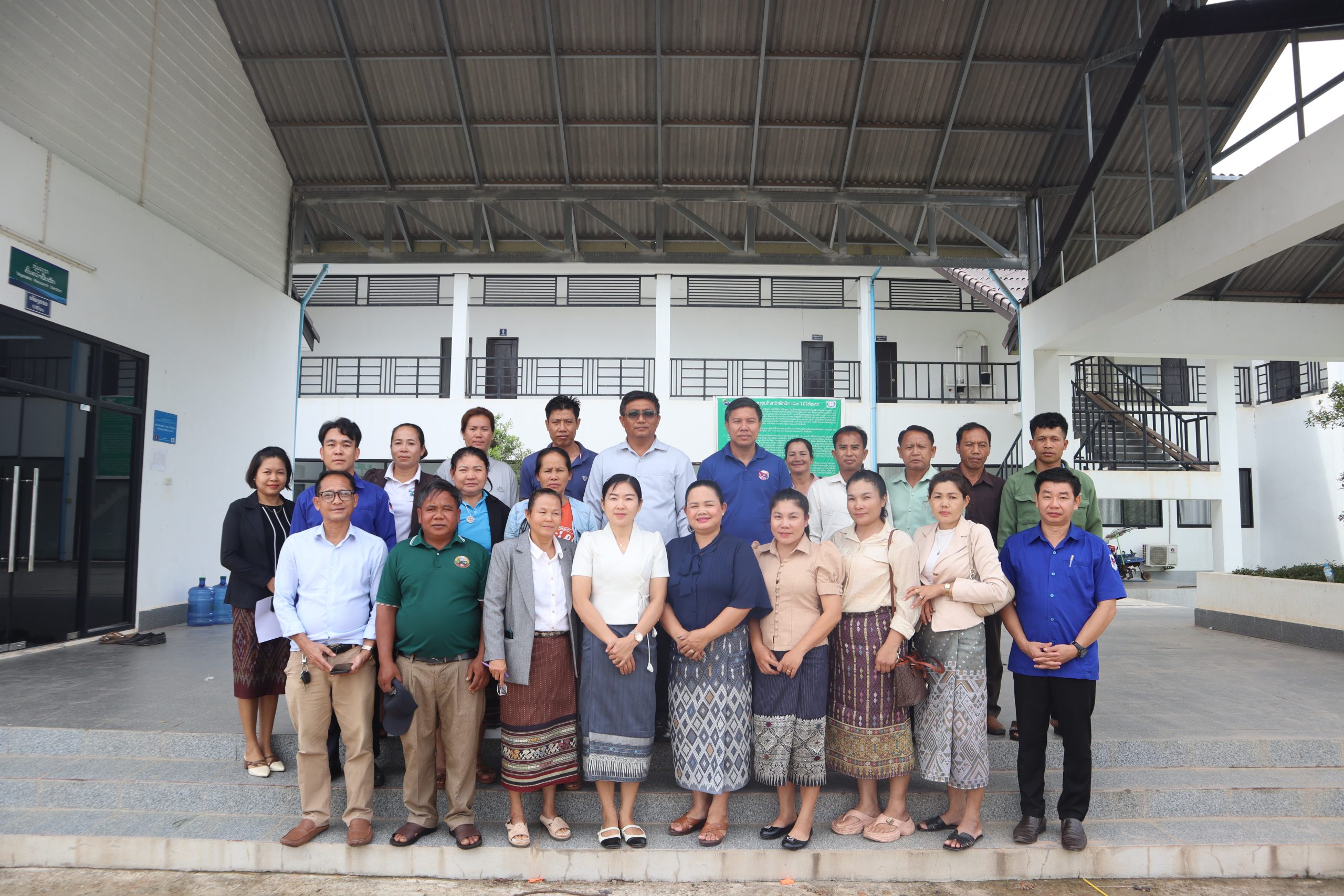 ການຝຶກອົບຮົມເຕັກນິກການຜະລິດເມັດພັນ ແລະ ການເກັບຮັກສາເມັດພັນພືດຜັກເພື່ອໃຫ້ເມັດພັນມີຄຸນນະພາບ