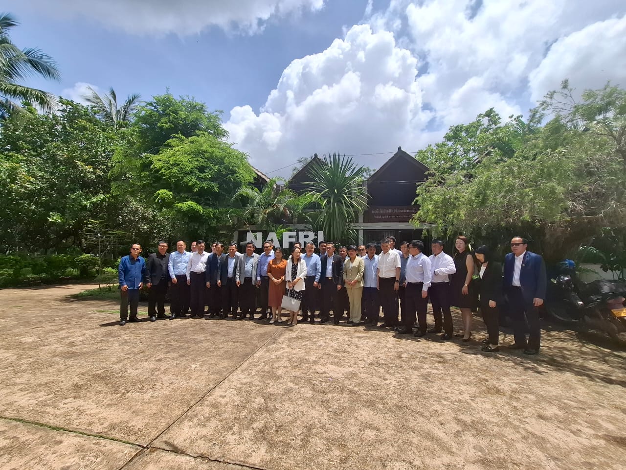 ກອງປະຊຸມປຶກສາຫາລືລະຫວ່າງ: ສະຖາບັນຮ່ວມຈີນ-ອາຊຽນ ແລະ ສະຖາບັນຄົນຄວ້າກະສິກຳ ປ່າໄມ້ ແລະ ພັດທະນາຊົນນະບົດ, ກົມພັດທະນາຊົນນະບົດ ແລະ ກົມແຜນການ ແລະ ການຮ່ວມມື